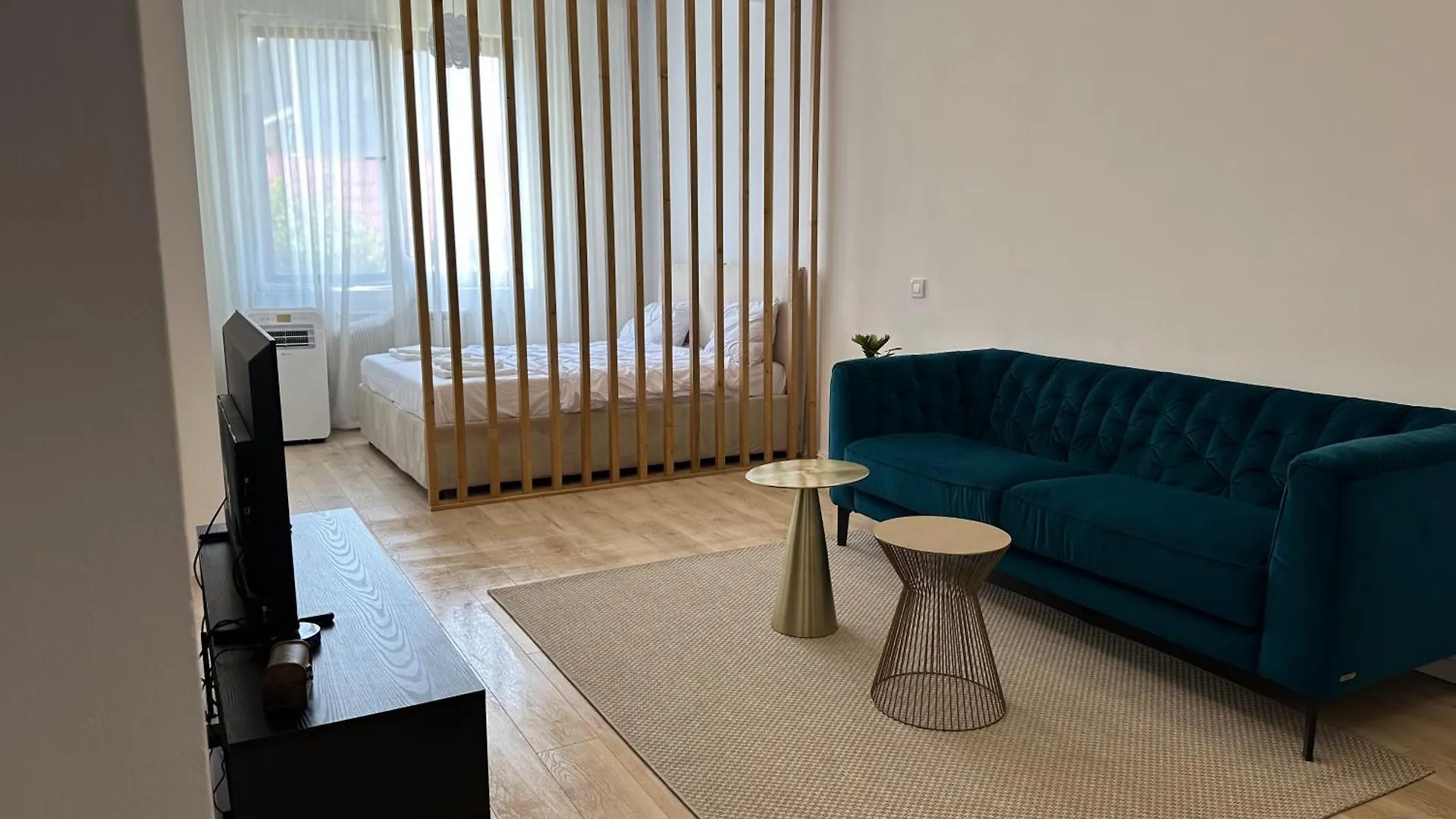 شقة بوخارست North Area Lake View Studio